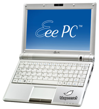 Illustration for article titled Leaked Shots of Asus Eee 904 & 905 Laptops Show Half-Baked Idea